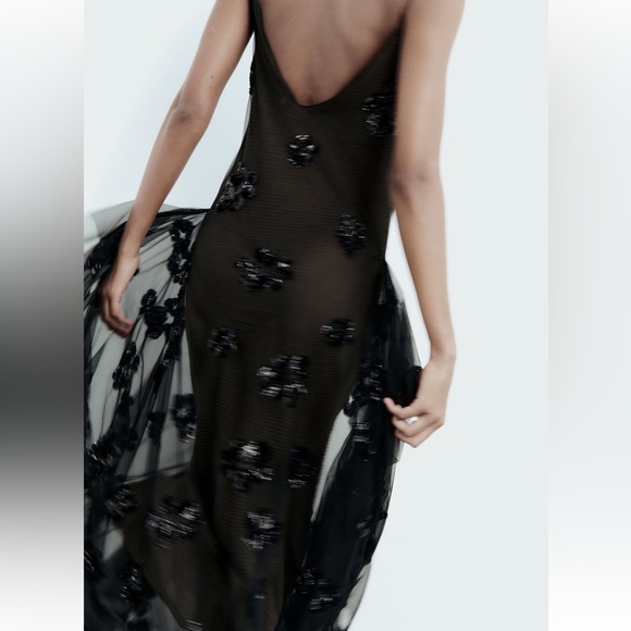 BLOGGERS FAV ZARA FLORAL TULLE KNIT SEQUIN DRESS - Picture 4 of 6